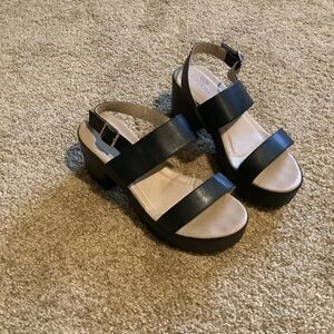 Koi Black and Cream Platform Sandals